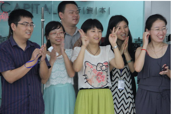 “乒臨城下”；孰與爭鋒